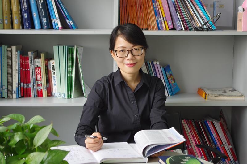 80后女科学家王�:研发国产晶体造福30余万人